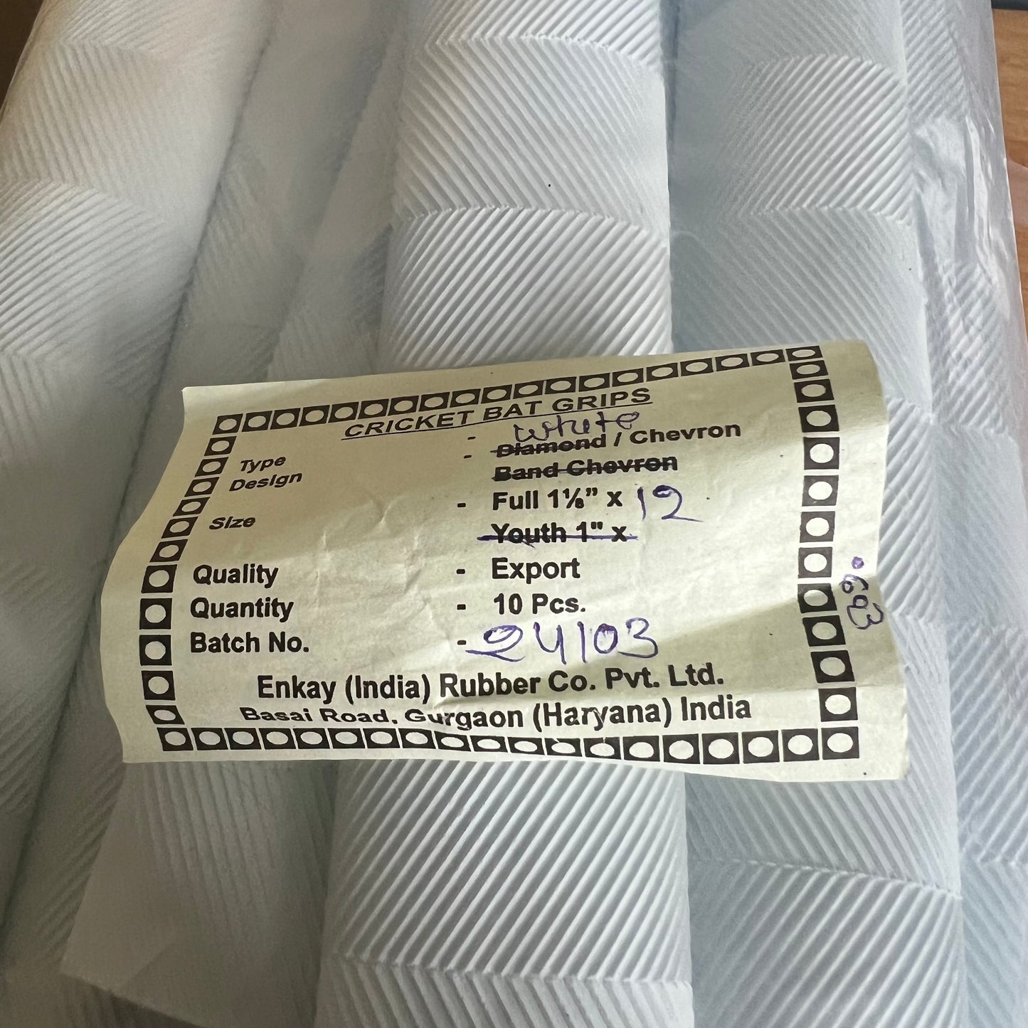 Enkay Rubber White Chevron Adult Cricket Bat Grip