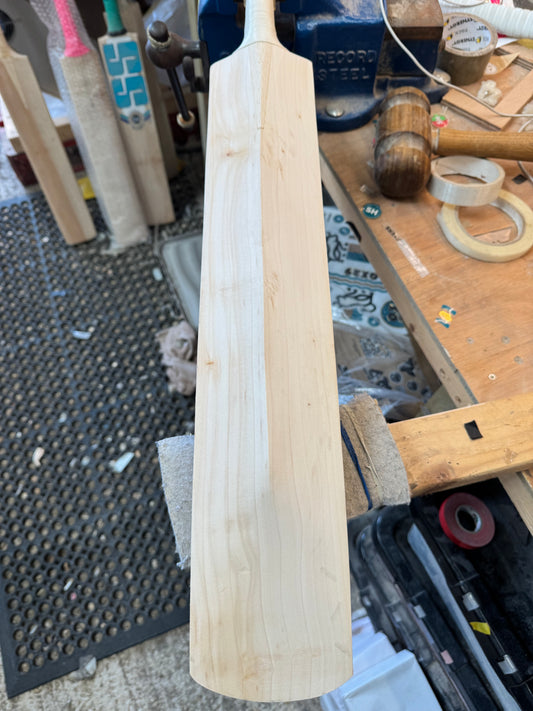 Players Grade, 2lbs 8.3oz Mid-Low Middle, OX29 Handmade #524