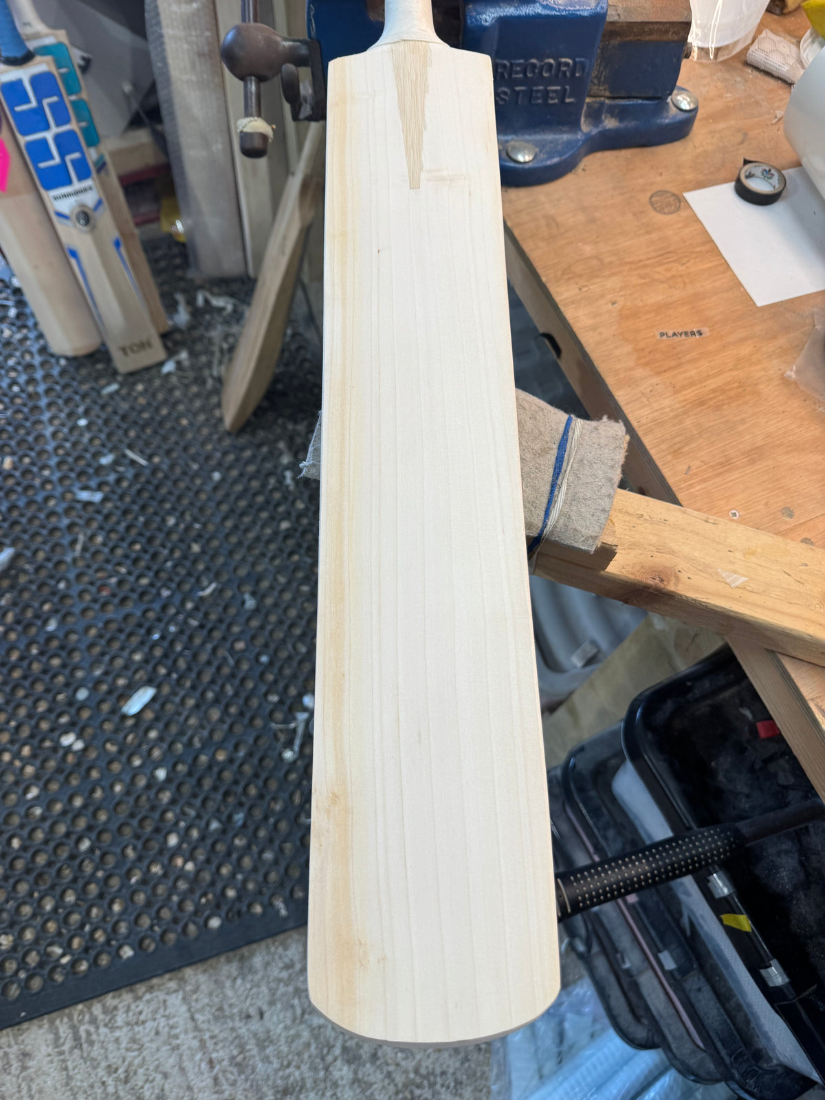 Grade 2, 2lbs 10oz, Classic Shape, OX29 Handmade #592