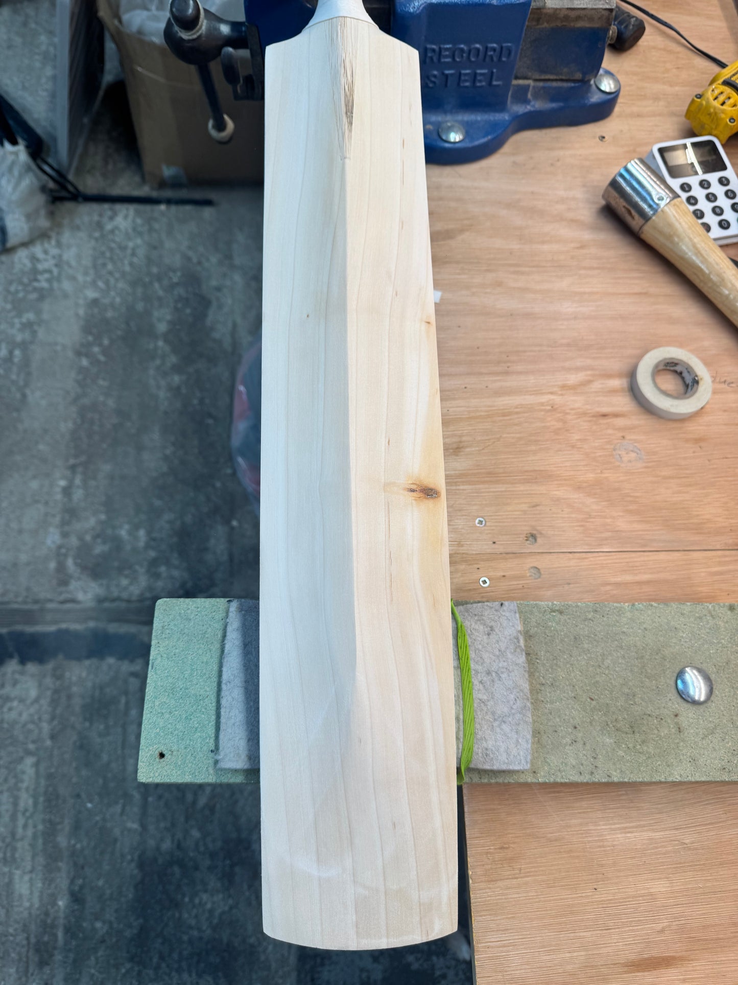 Grade 3, 2lbs 8.8oz, Mid-Low Middle - OX29 Handmade #310