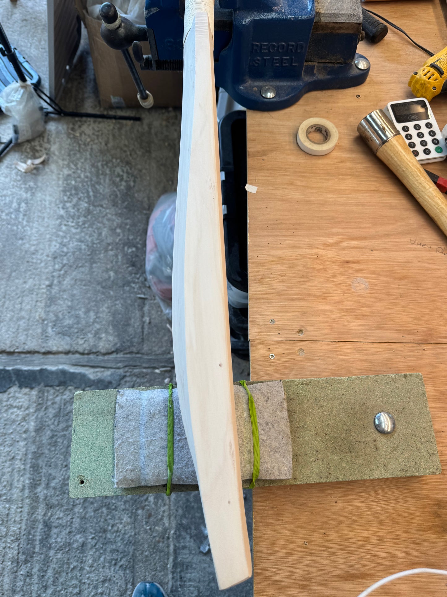 Grade 3, 2lbs 10.4, Mid-Low Middle - OX29 Handmade #301