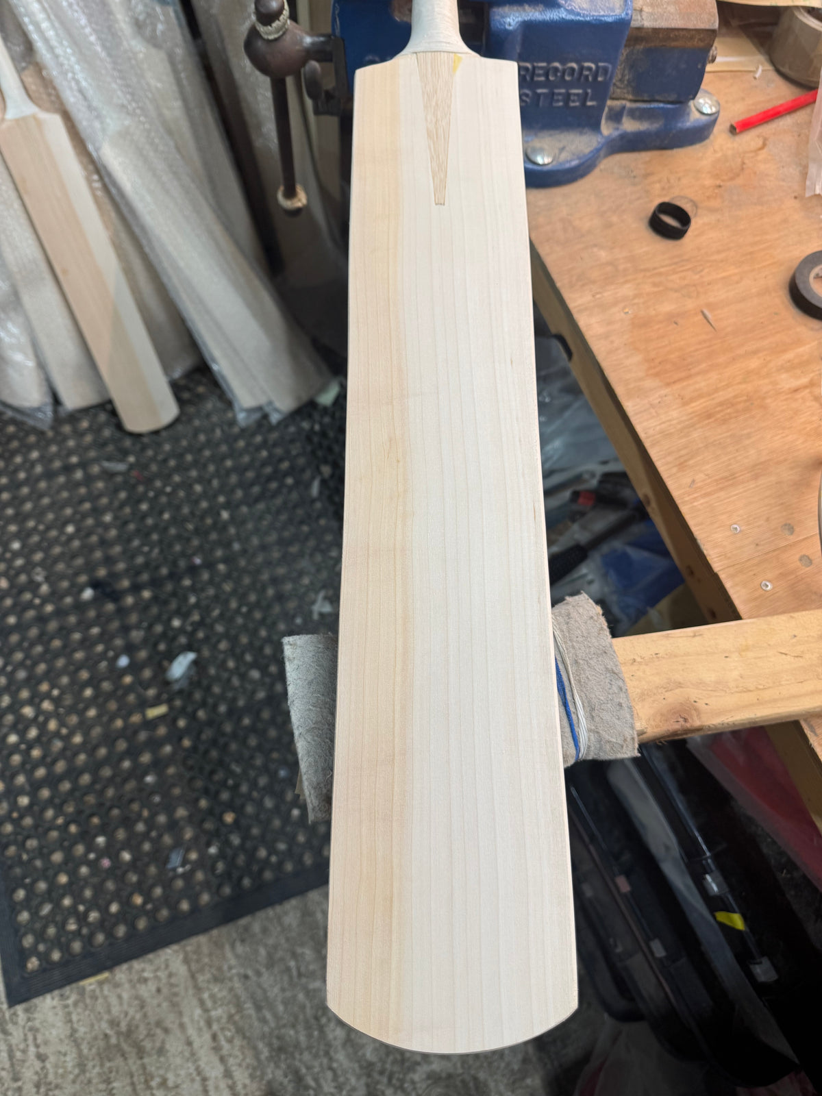 Grade 1 Plus, 2lbs 9.2oz, Mid-Low Middle, OX29 Handmade #551