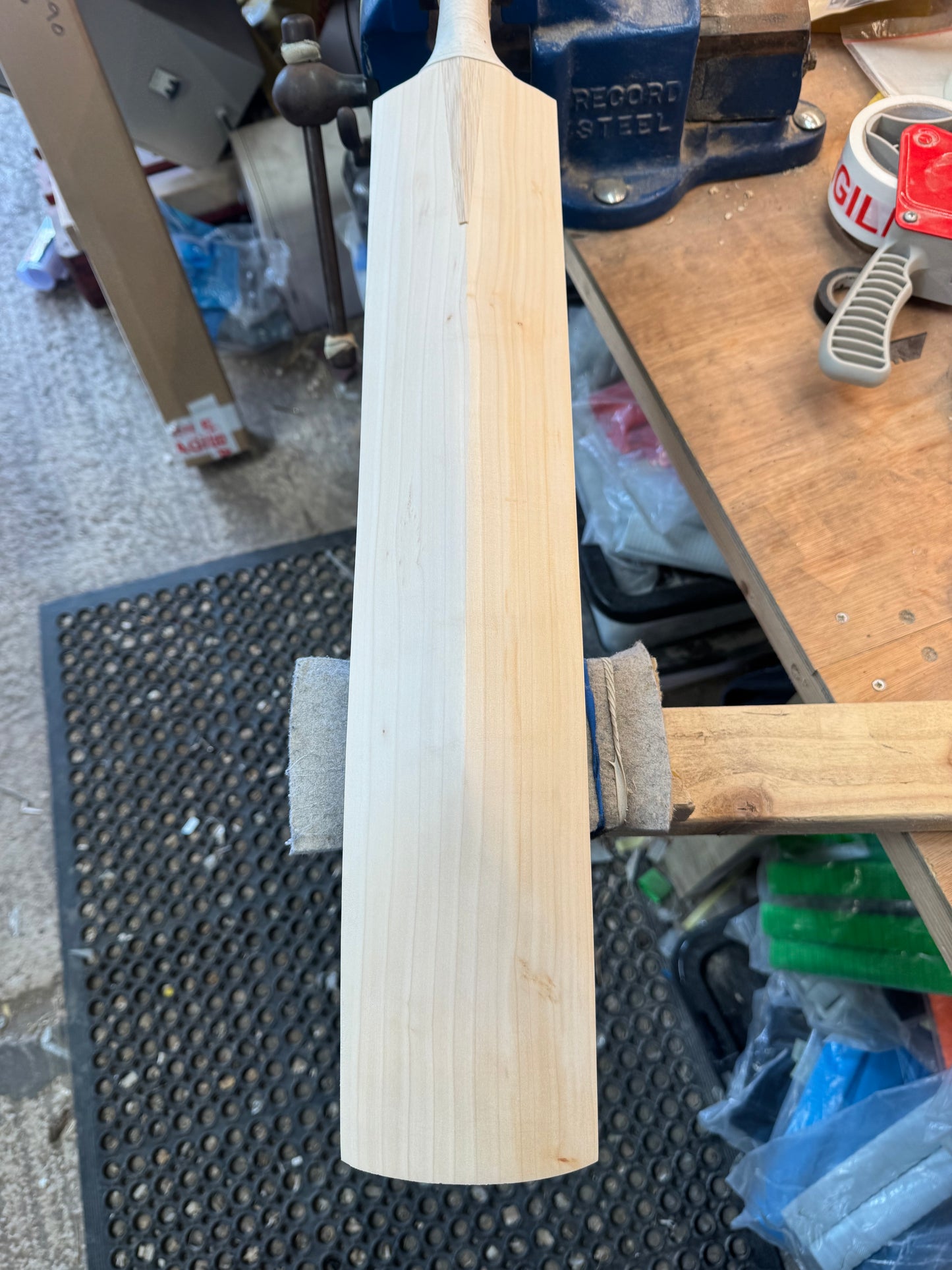 Players Grade, 2lbs 8.4oz Mid-Low Middle, OX29 Handmade #411