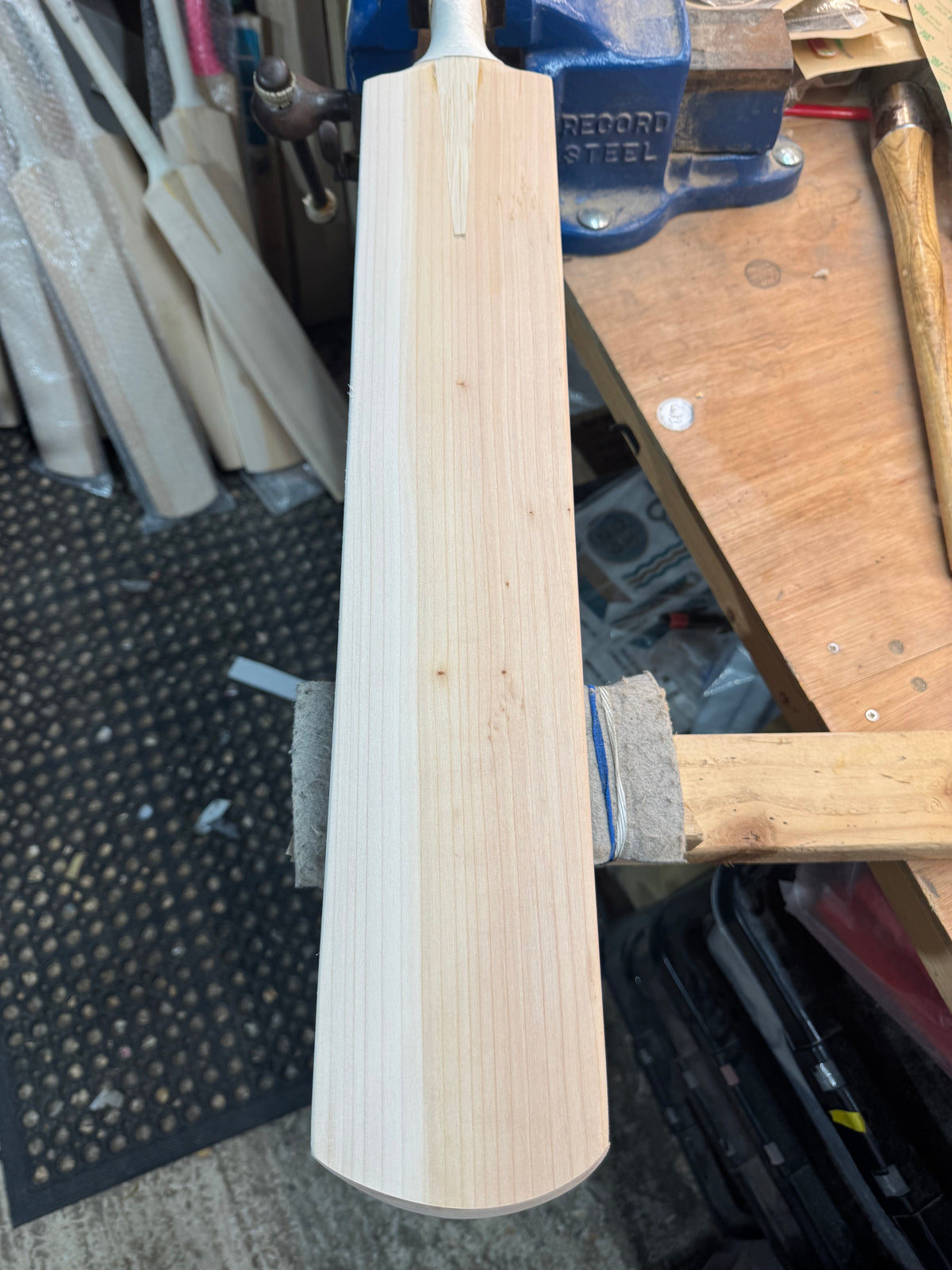 STORM - Grade 1 Plus, 2lbs 11.4, Classic Shape, OX29 Handmade #564