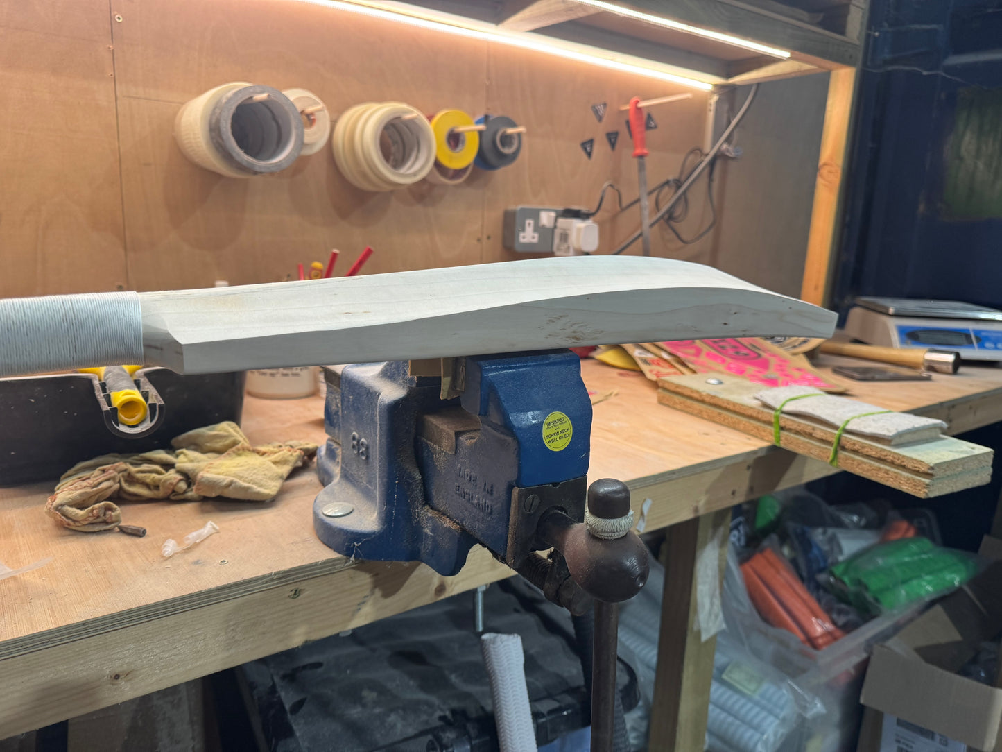 Grade 2 with natural DEFECT, 2lbs 8.3oz, Mid-Low Middle - OX29 Handmade #324