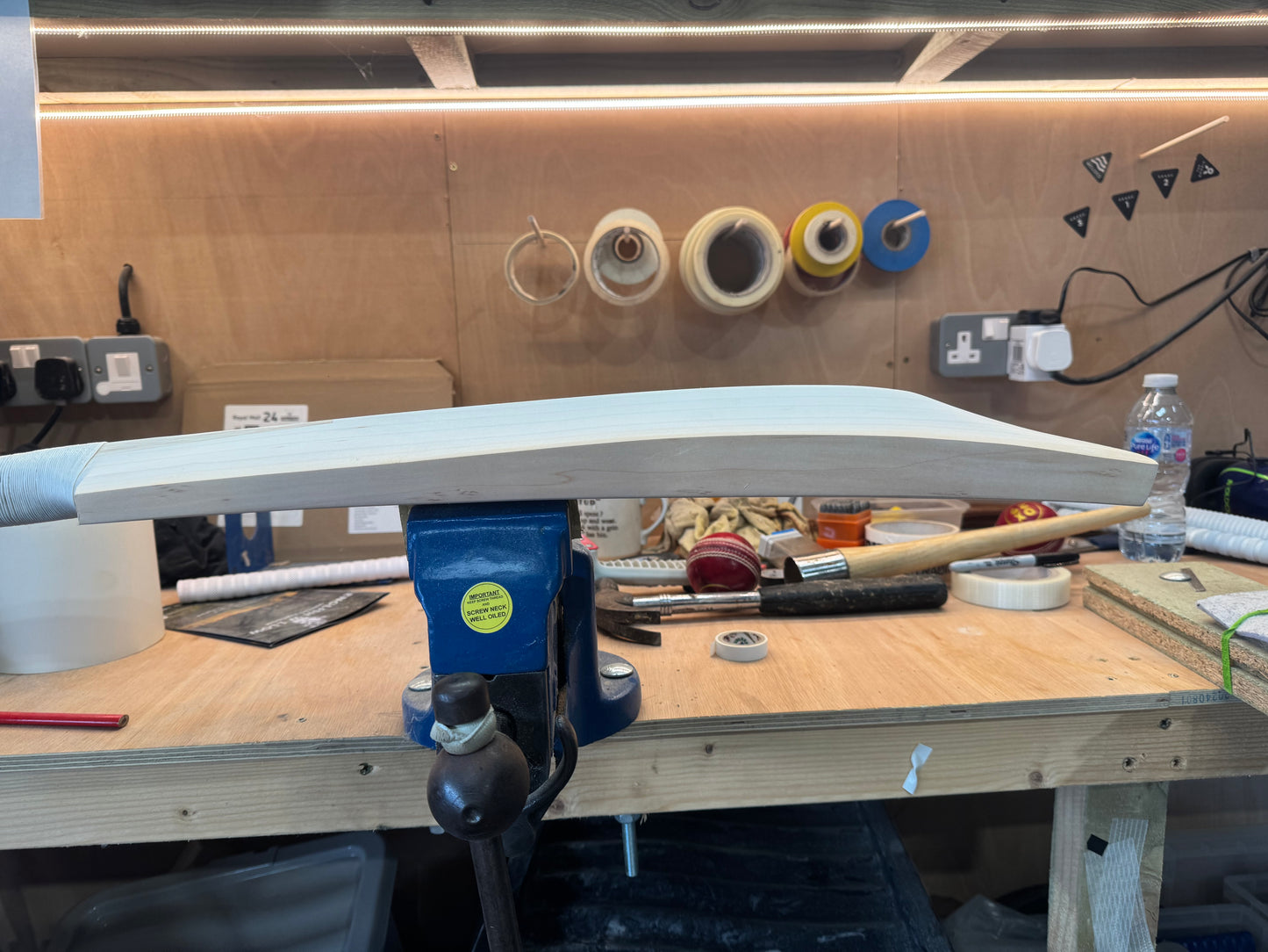 Grade 1, 2lb 11.1oz, TRADITIONAL PROFILE, Low Middle - OX29 Handmade #314