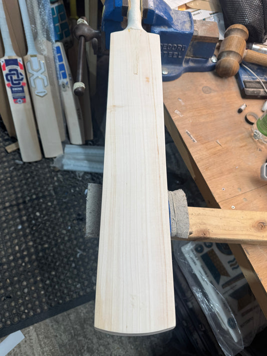 Players Grade, 2lbs 8.5oz Low Middle, OX29 Handmade #499