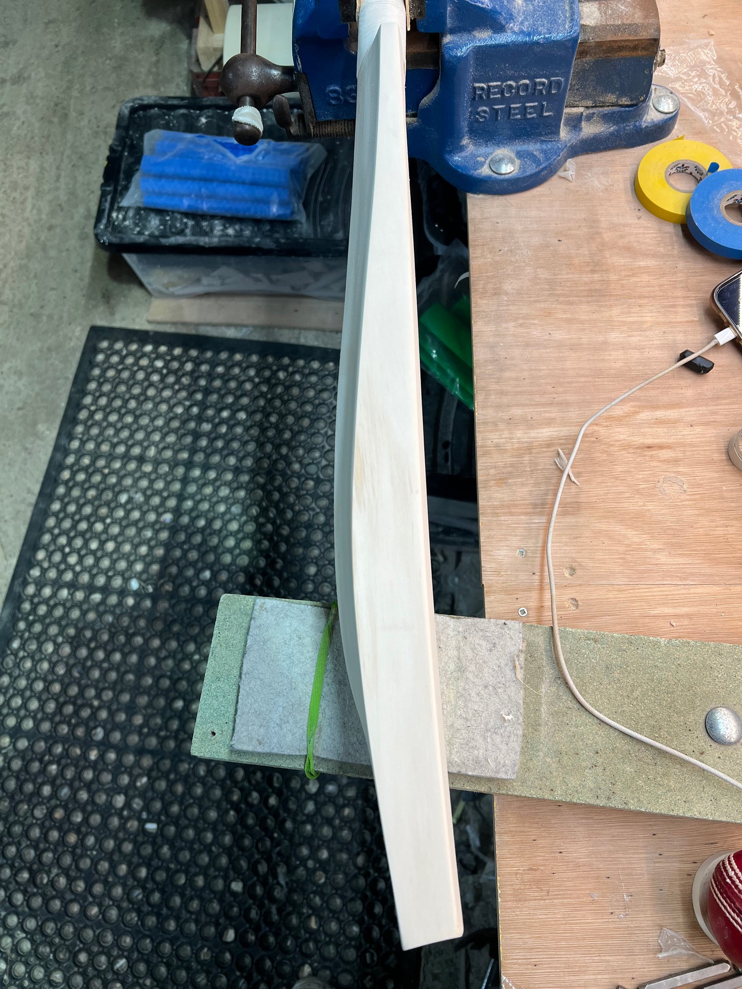 Players Grade, 2lbs 8.8oz Mid-Low Middle, OX29 Handmade #373