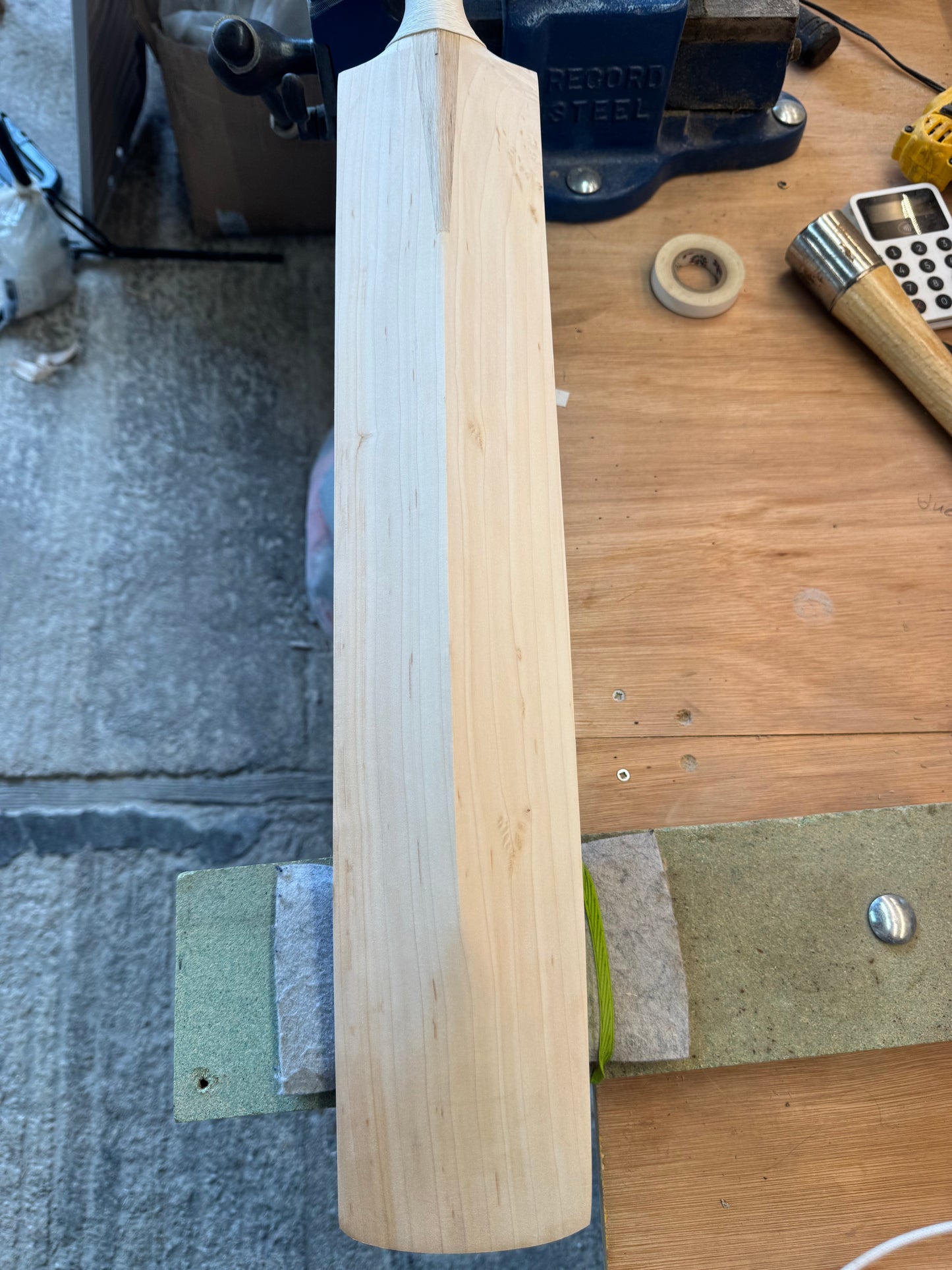 Grade 3, 2lbs 10.4, Mid-Low Middle - OX29 Handmade #301