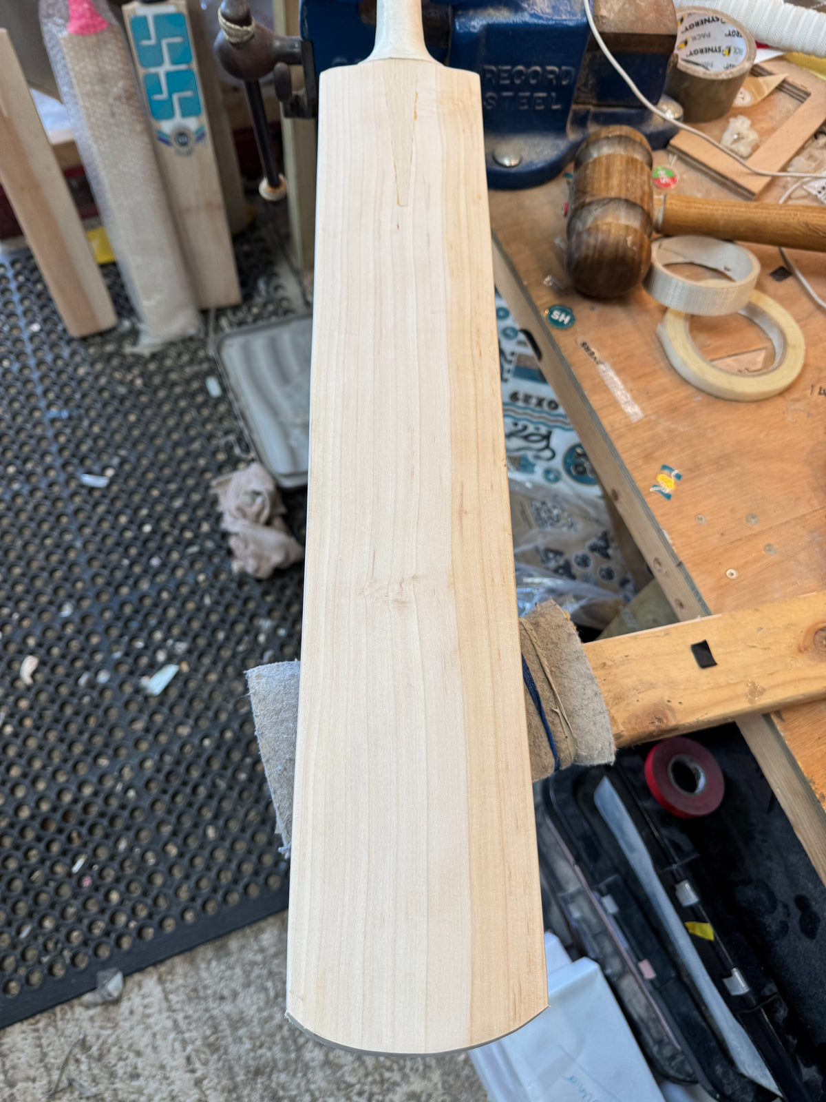 Players Grade, 2lbs 8.3oz Mid-Low Middle, OX29 Handmade #524