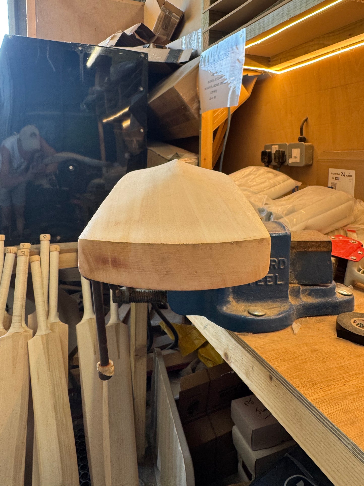 Grade 3, 2lbs 7.9oz Mid-Low Middle, OX29 Handmade #436