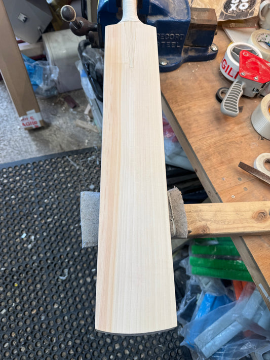 Players Grade, 2lbs 7.2oz Mid-Low Middle, OX29 Handmade #412