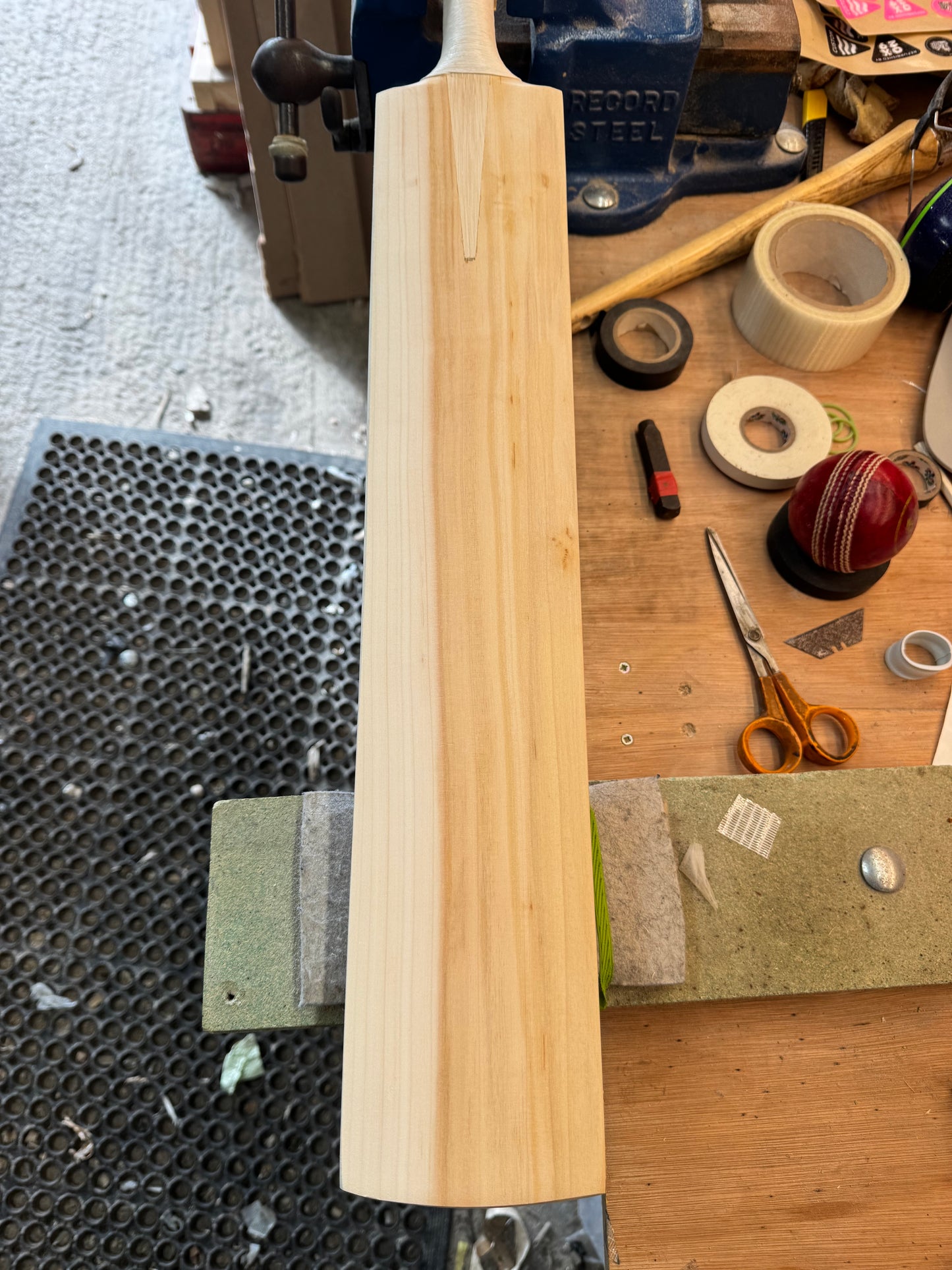 Grade 3 FULL SHAPE, 2lbs 7.6oz Mid-Low Middle - OX29 Handmade #340