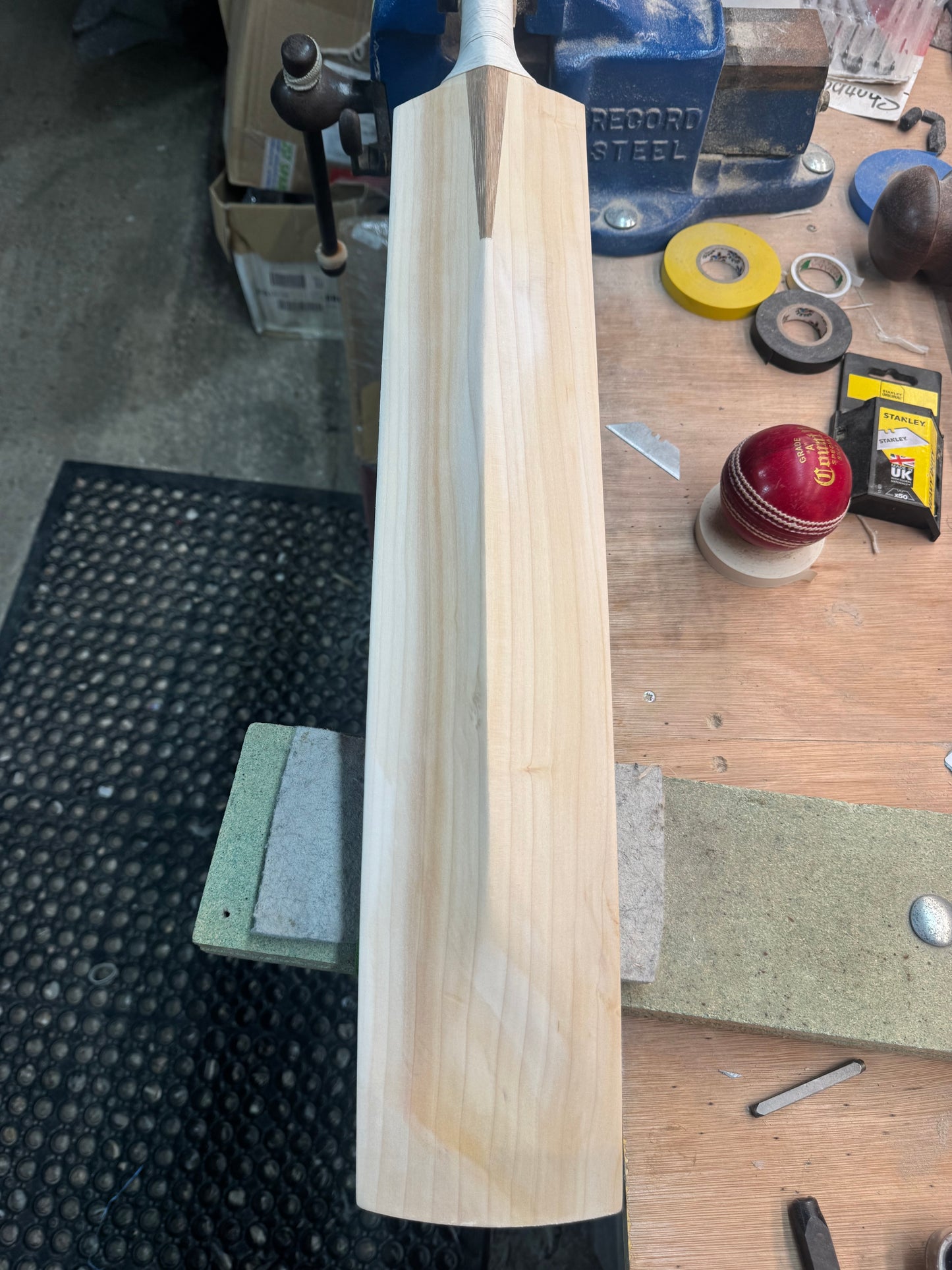 Players Grade, 2lbs 9.4oz Mid-Low Middle, OX29 Handmade #384