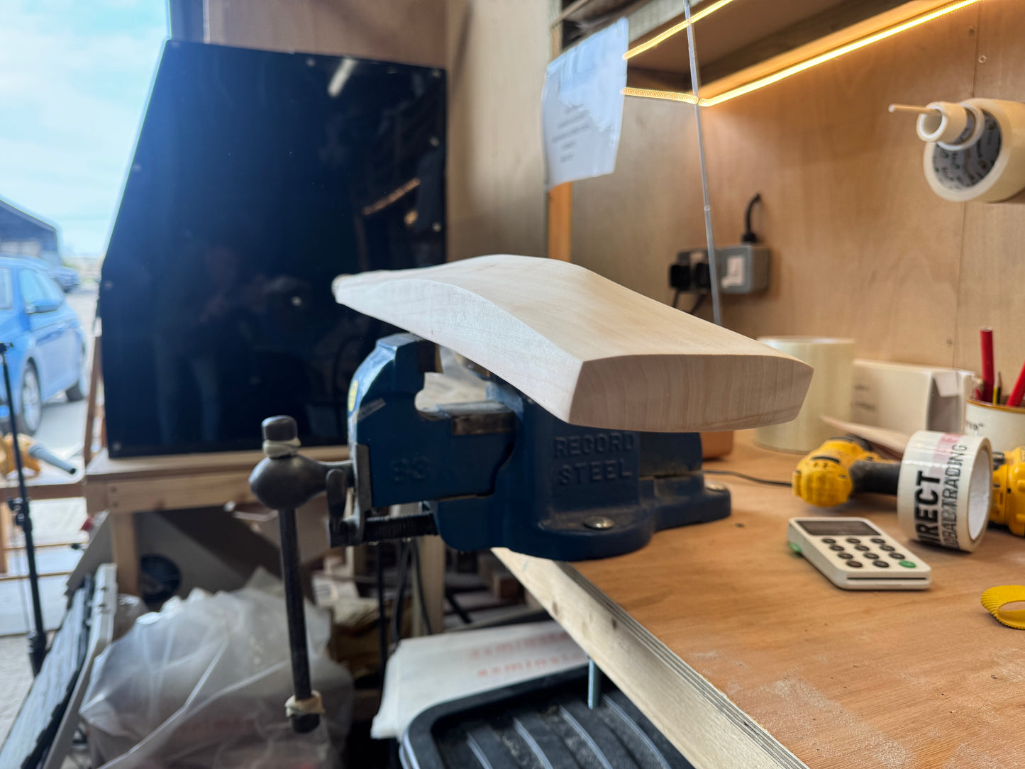 Grade 3, TRADITIONAL SHAPE, 2lbs 6.7oz, Low Middle - OX29 Handmade #280