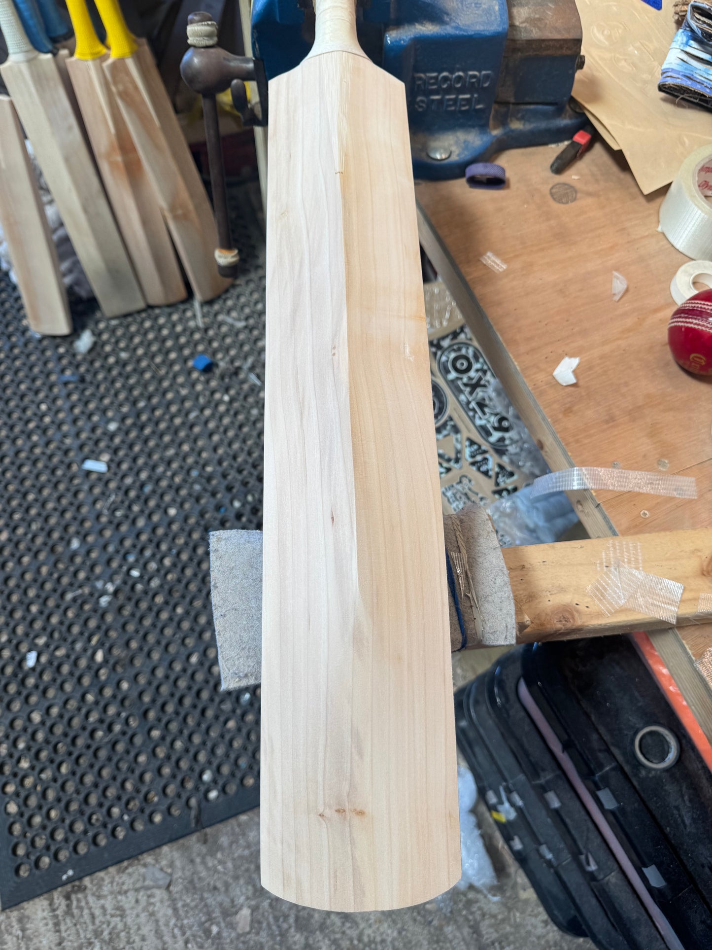 Players Grade, 2lbs 8.1oz, Mid-Low Middle, OX29 Handmade #456
