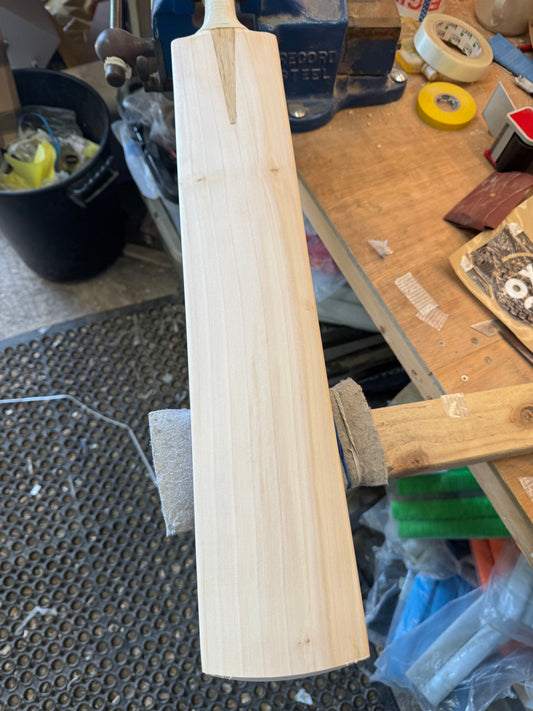 Grade 3, 2lbs 7.9oz Mid-Low Middle, OX29 Handmade #408