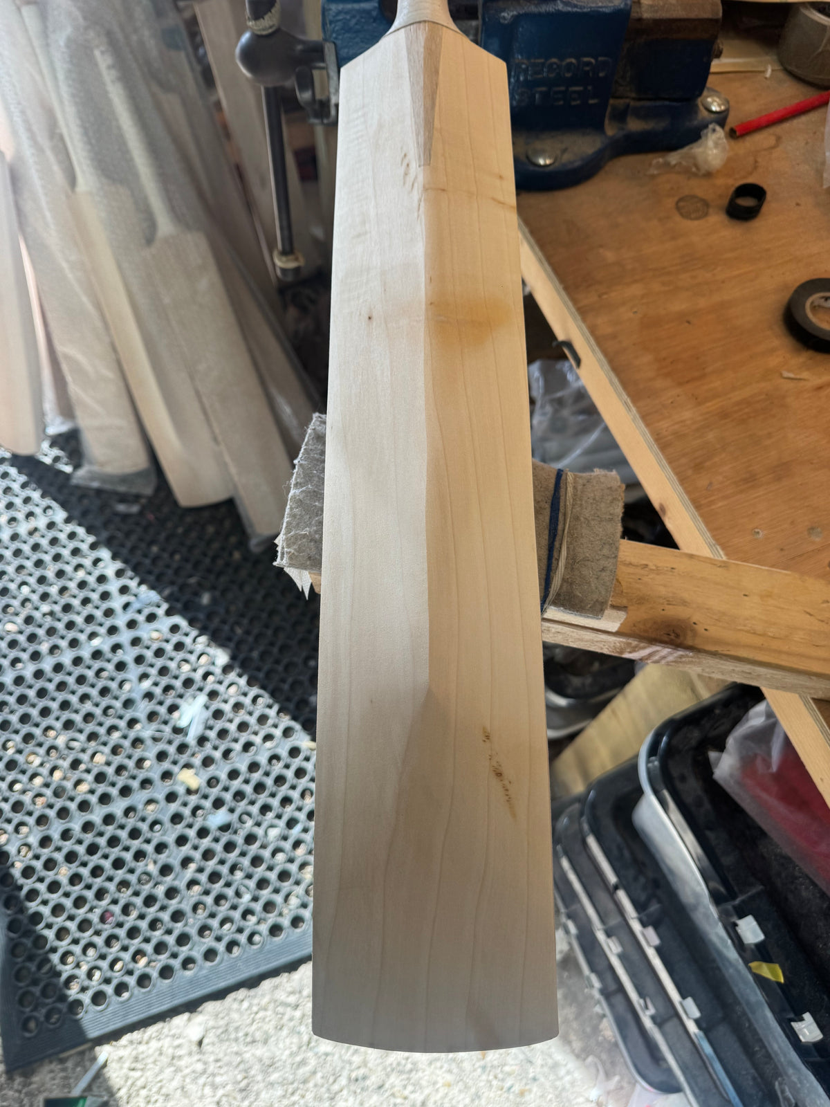 FULL Players Grade, 2lbs 8.8oz Mid-Low Middle, OX29 Handmade #543