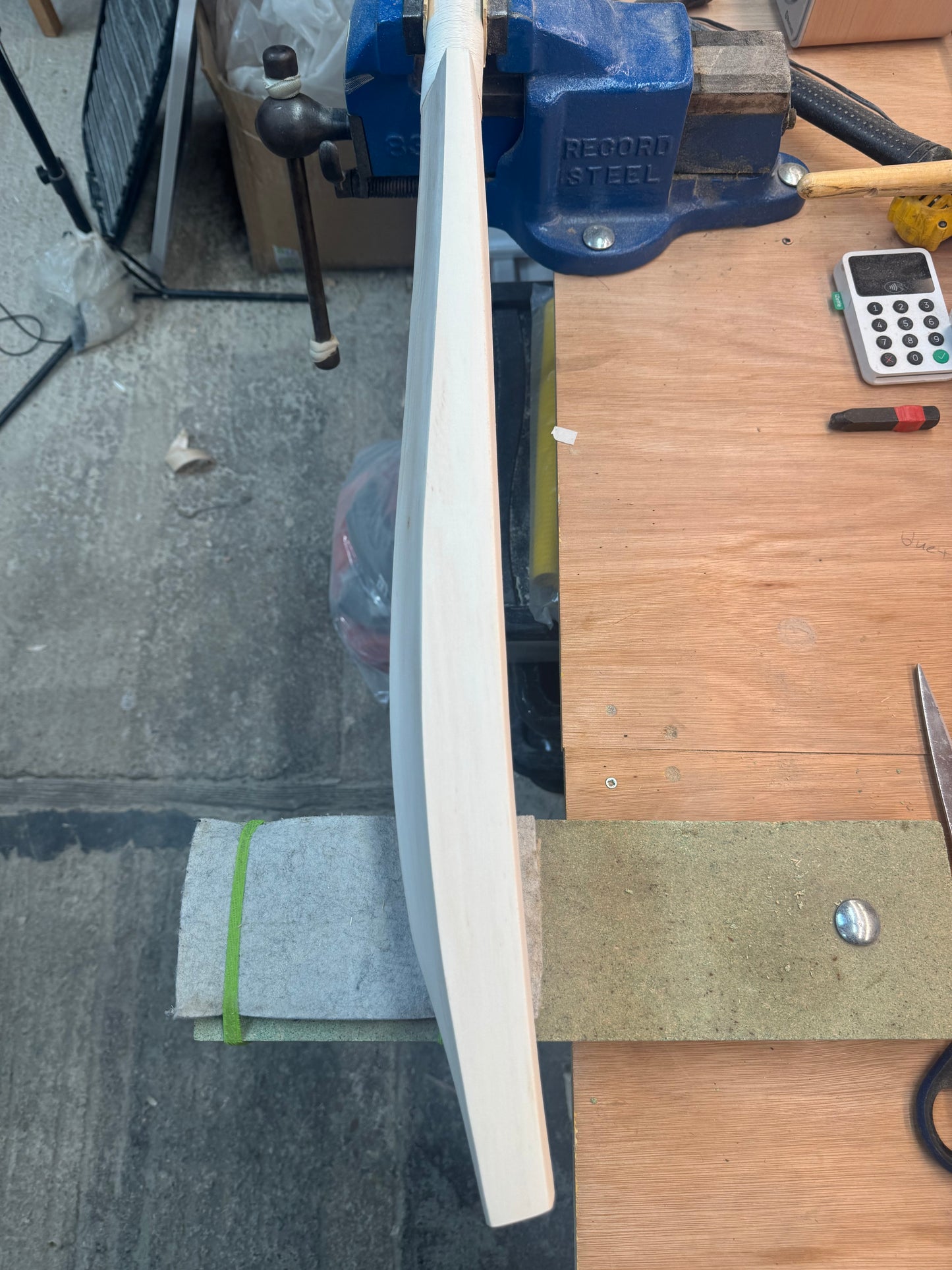 Grade 2, 2lbs 9oz, Low Middle - OX29 Handmade #285