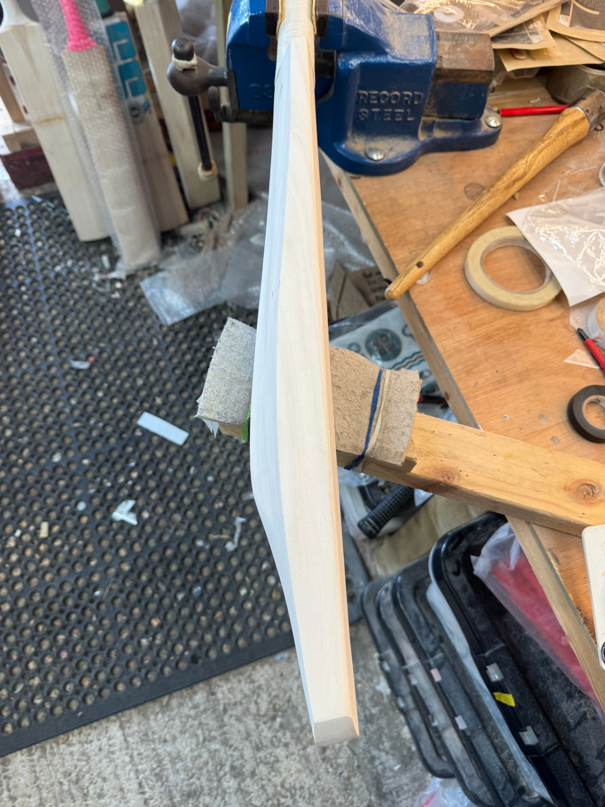 Grade 3, 2lbs 9.5oz, Mid-Low Middle, OX29 Handmade #562