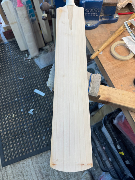 FULL Grade 3, 2lbs 8oz, Mid-Low Middle, OX29 Handmade #560