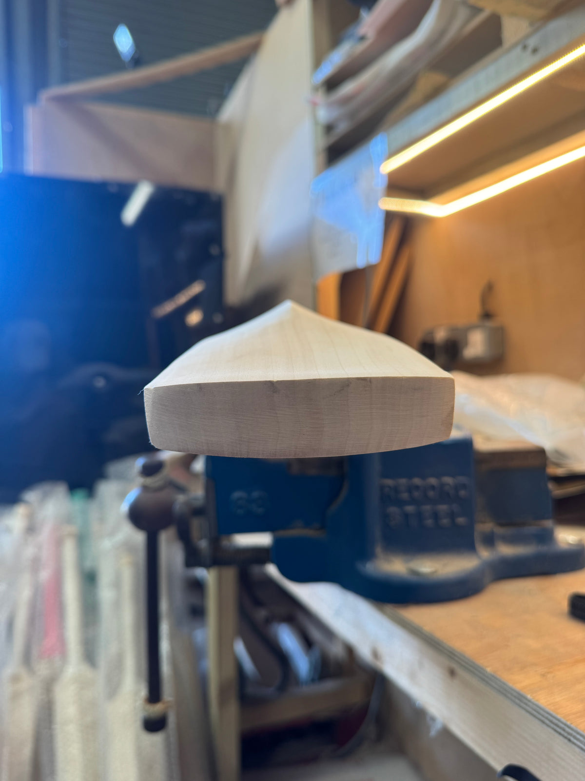 Grade 3, 2lbs 7.5oz, Mid-Low Middle, OX29 Handmade #555