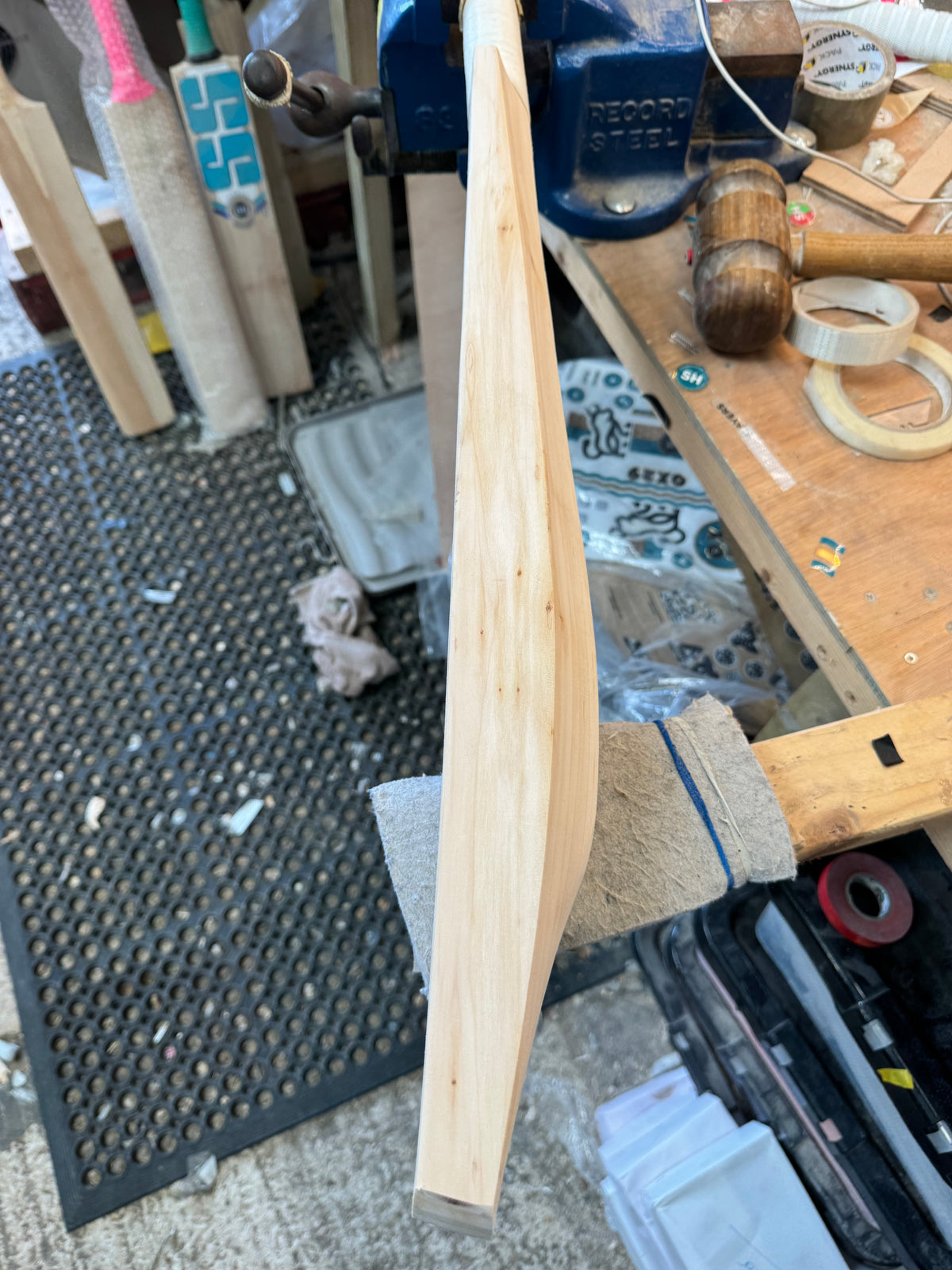 Players Grade, 2lbs 8.3oz Mid-Low Middle, OX29 Handmade #524