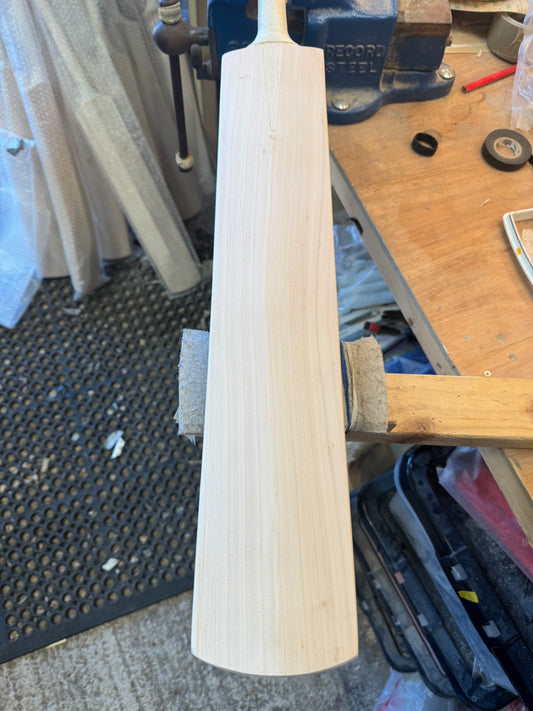 Grade 3, 2lbs 7.3oz, Mid-Low Middle, OX29 Handmade #554