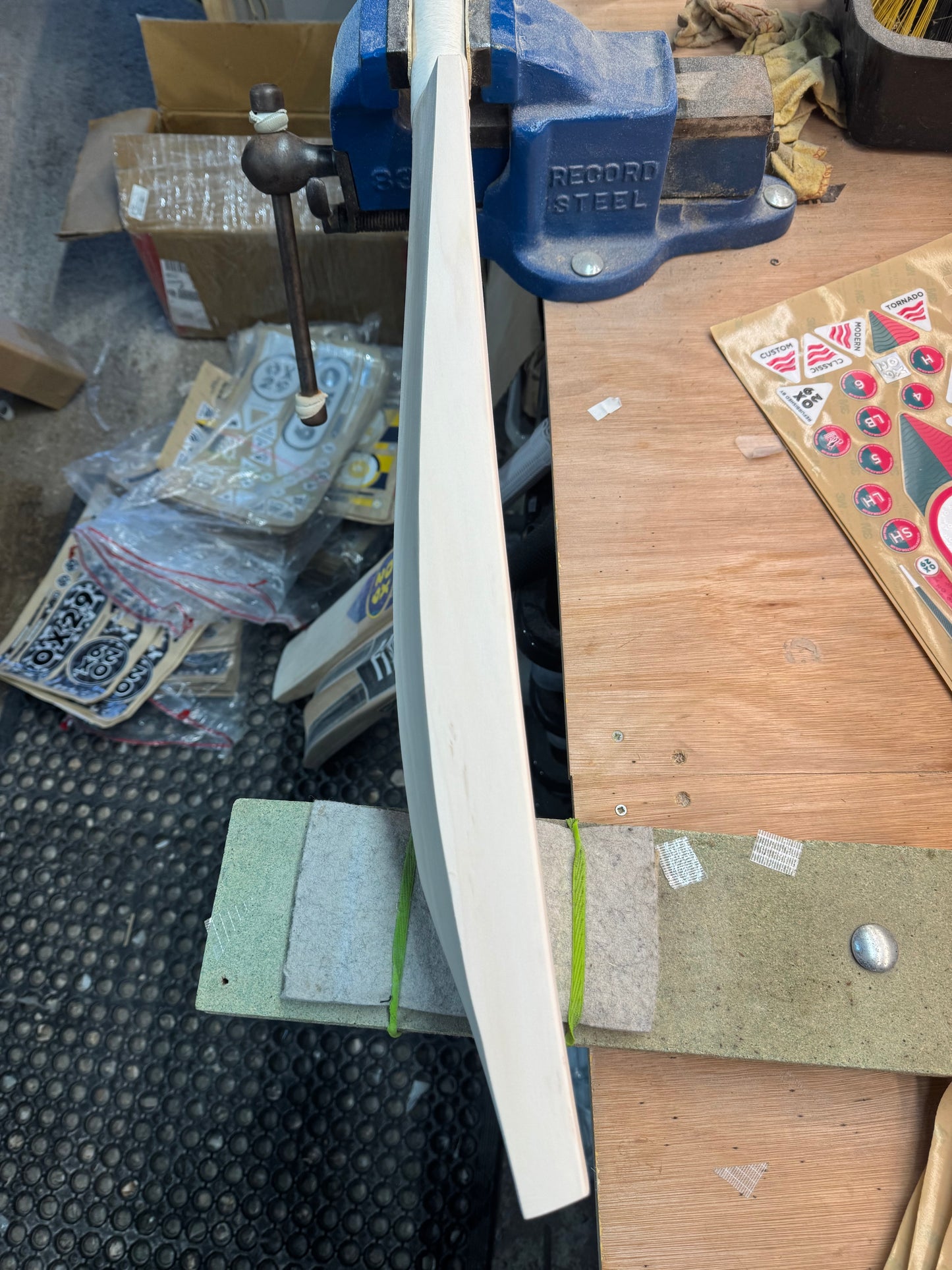 Grade 2 with natural DEFECT, 2lbs 8.3oz, Mid-Low Middle - OX29 Handmade #324