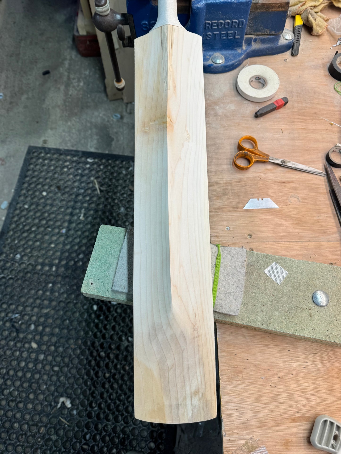 Players Grade, 2lbs 8.4oz Mid-Low Middle - OX29 Handmade #348