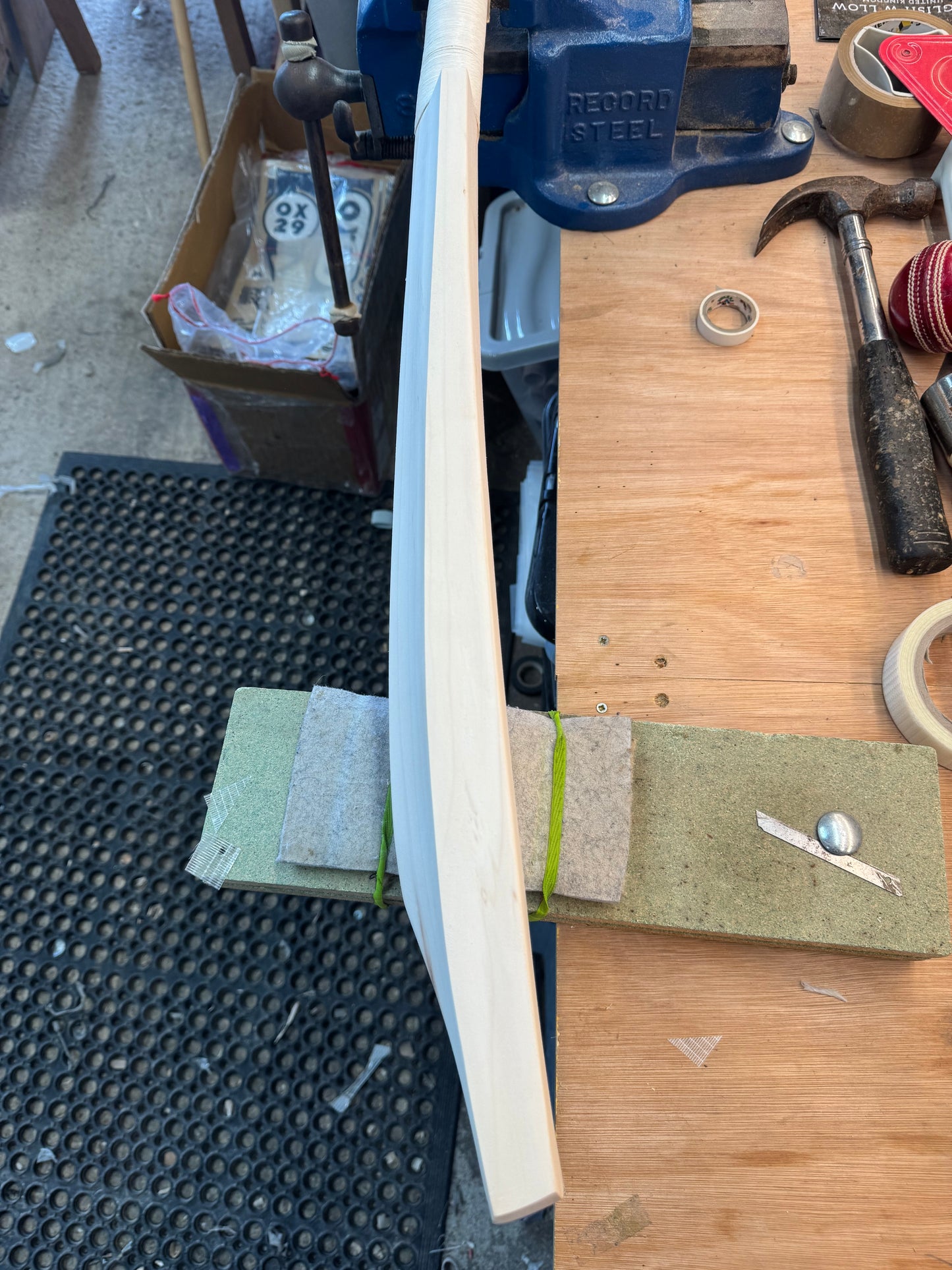 Grade 1, 2lb 11.1oz, TRADITIONAL PROFILE, Low Middle - OX29 Handmade #314