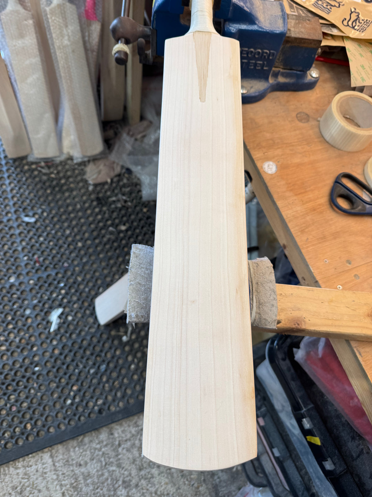 Grade 2, Inch SB, 2lbs 8.8oz, Classic Shape, OX29 Handmade #574