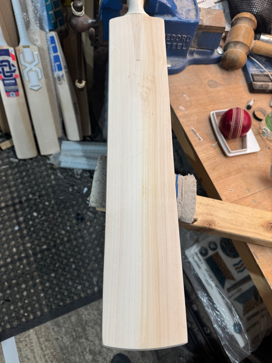 Players Grade, 2lbs 8oz Low Middle, OX29 Handmade #502