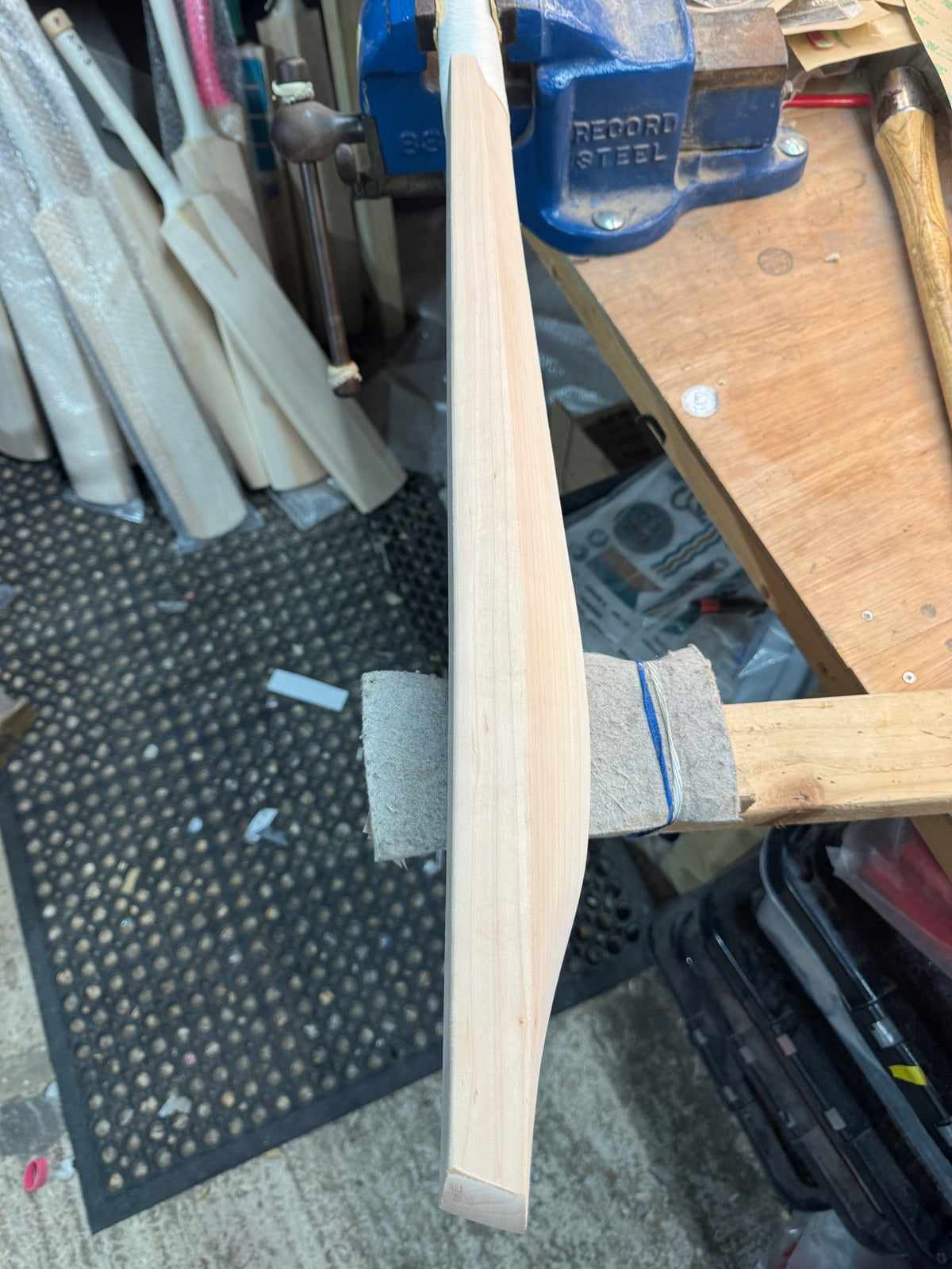 STORM - Grade 1 Plus, 2lbs 11.4, Classic Shape, OX29 Handmade #564