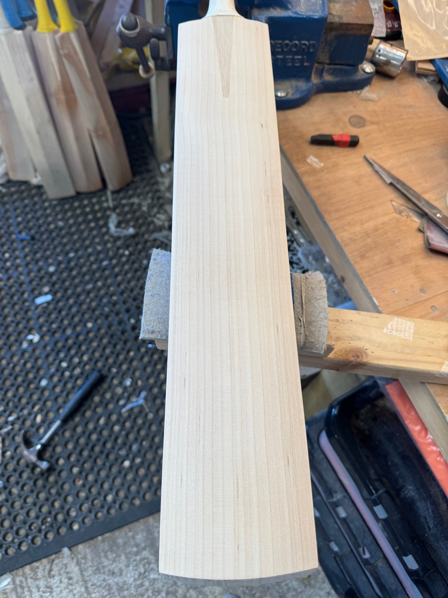 Players Grade, 2lbs 8.3oz, Mid-Low Middle, OX29 Handmade #454