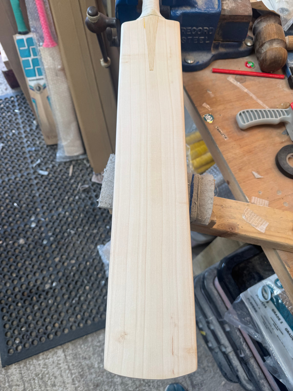 Players Grade with Natural Defect, 2lbs 9oz Mid-Low Middle, OX29 Handmade #513