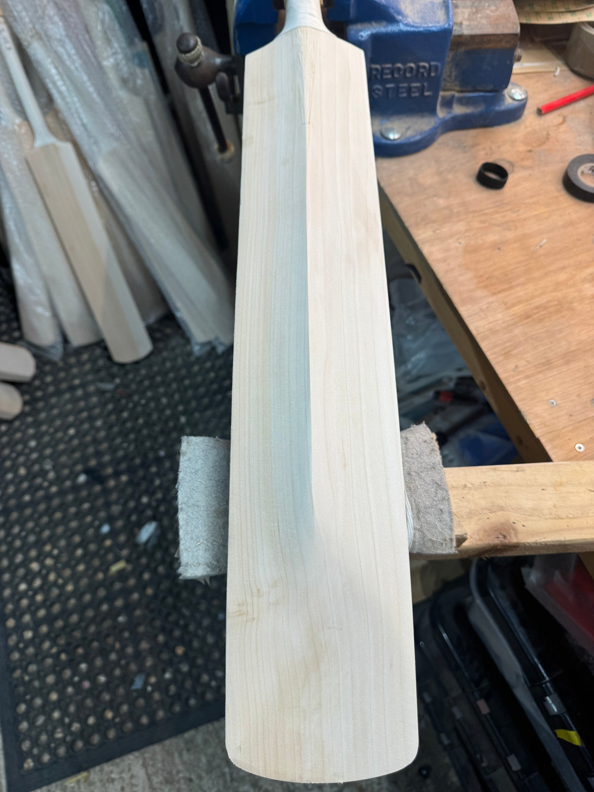 Grade 1 Plus, 2lbs 11.1oz, Low Middle, OX29 Handmade #553