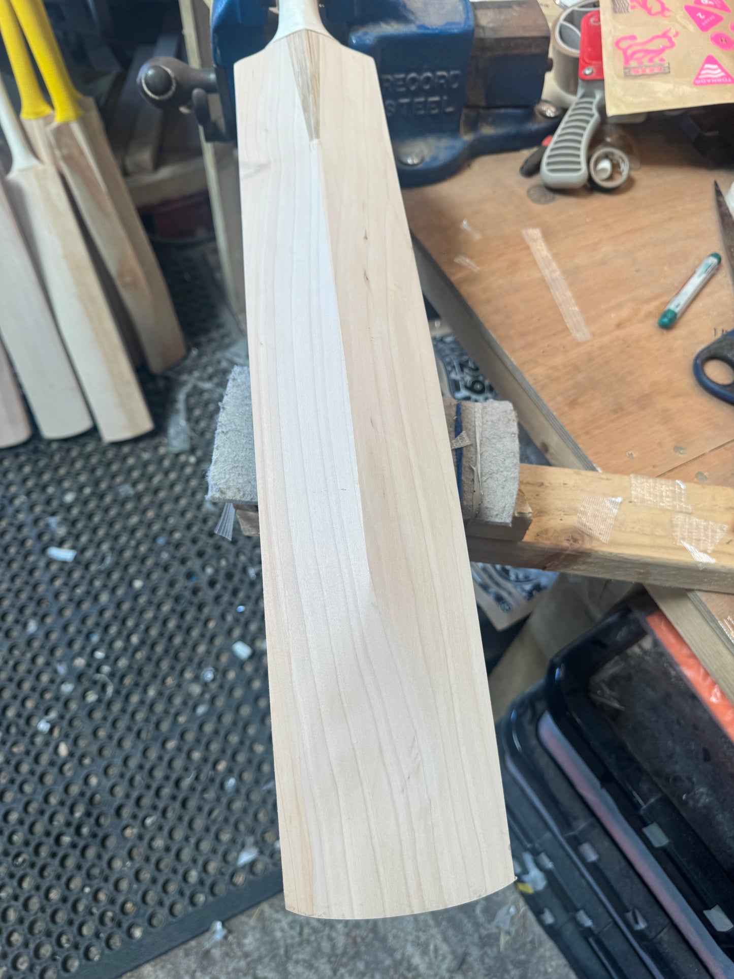 Grade 2, 2lbs 8.7oz, Mid-Low Middle, OX29 Handmade #461