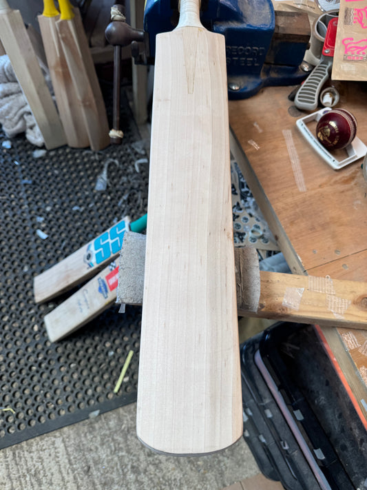 Grade 2, 2lbs 8.9, Mid Middle, OX29 Handmade #464