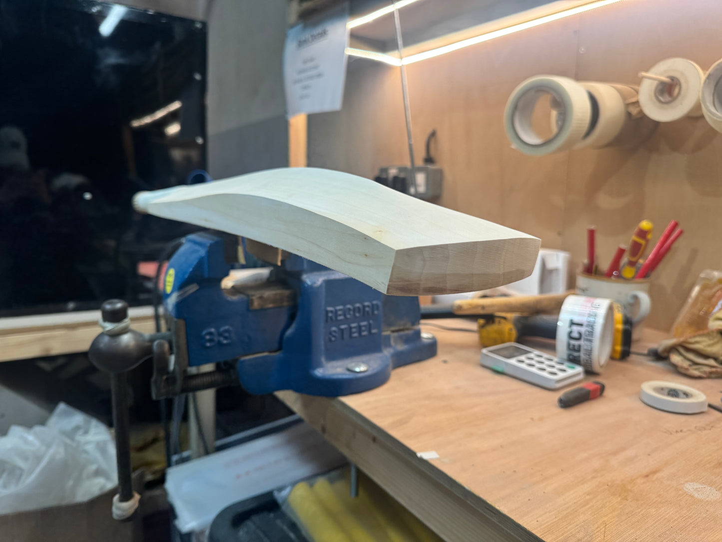 Grade 2, 2lbs 9oz, Low Middle - OX29 Handmade #285