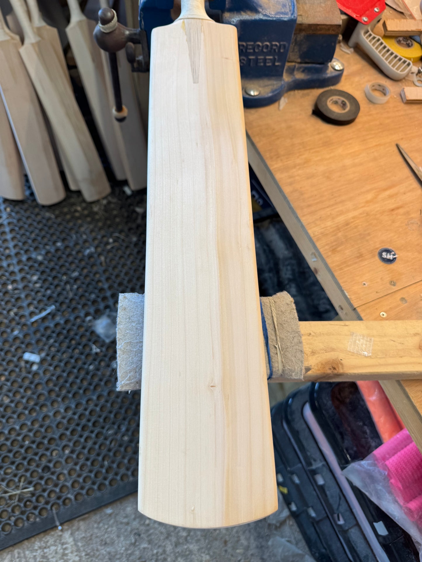 Grade 3, 2lbs 7.9oz Mid-Low Middle, OX29 Handmade #436
