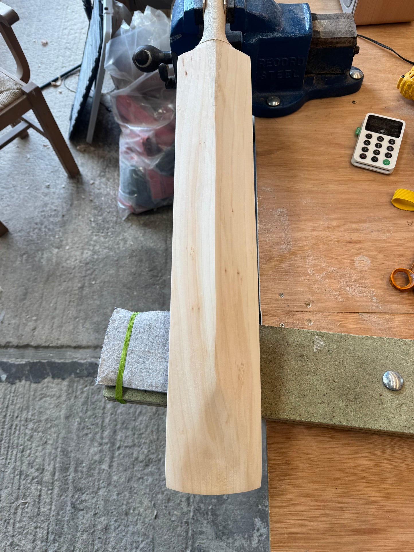 Grade 3, TRADITIONAL SHAPE, 2lbs 6.7oz, Low Middle - OX29 Handmade #280