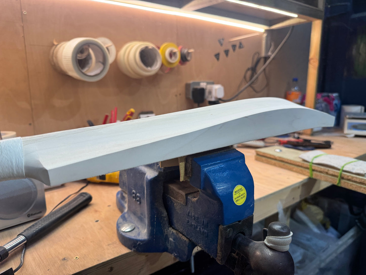 Grade 3, 2lbs 8.8oz, Mid-Low Middle - OX29 Handmade #310