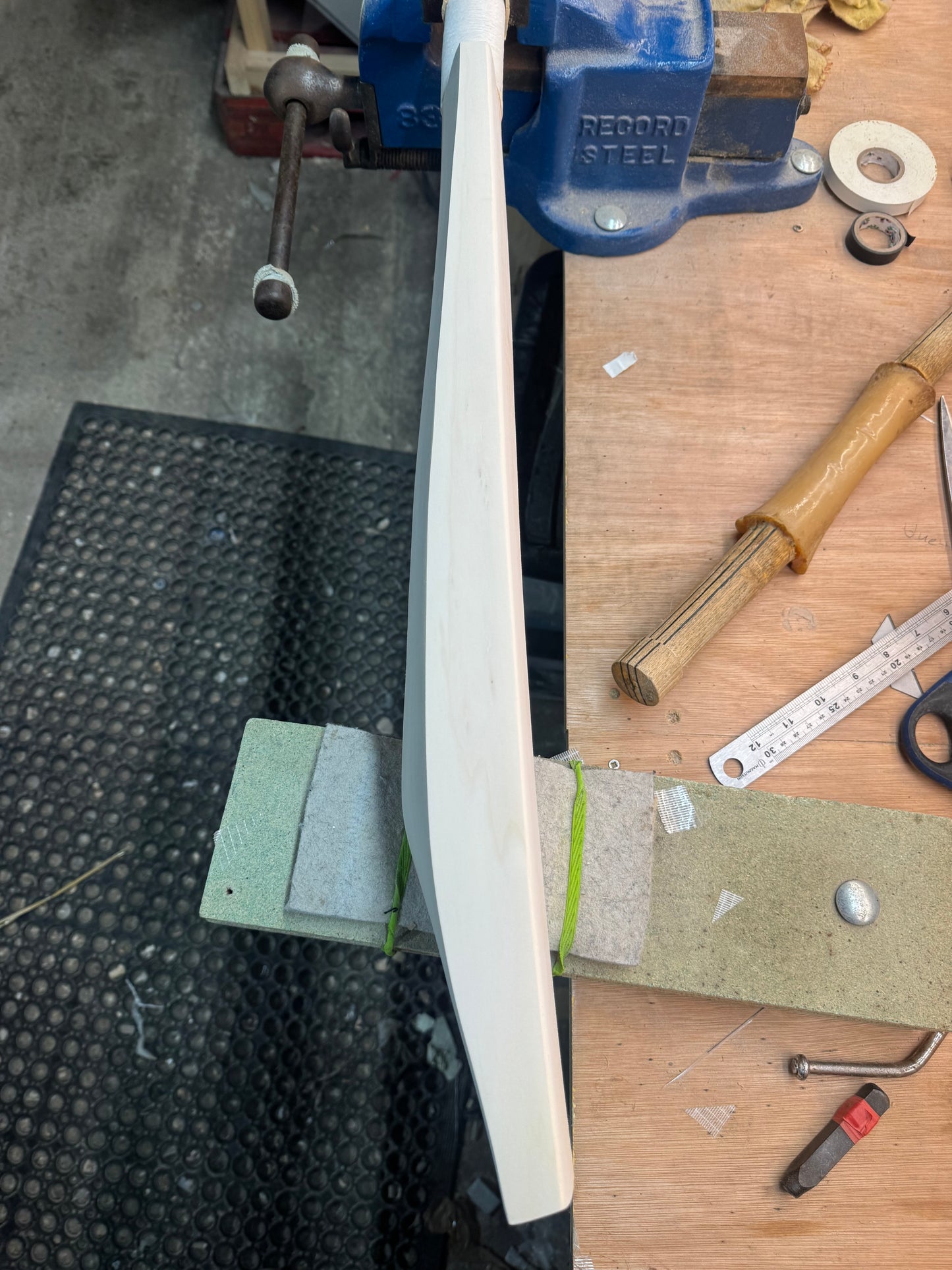 Players Grade, 2lbs 10.2 oz Mid-Low Middle - OX29 Handmade #335