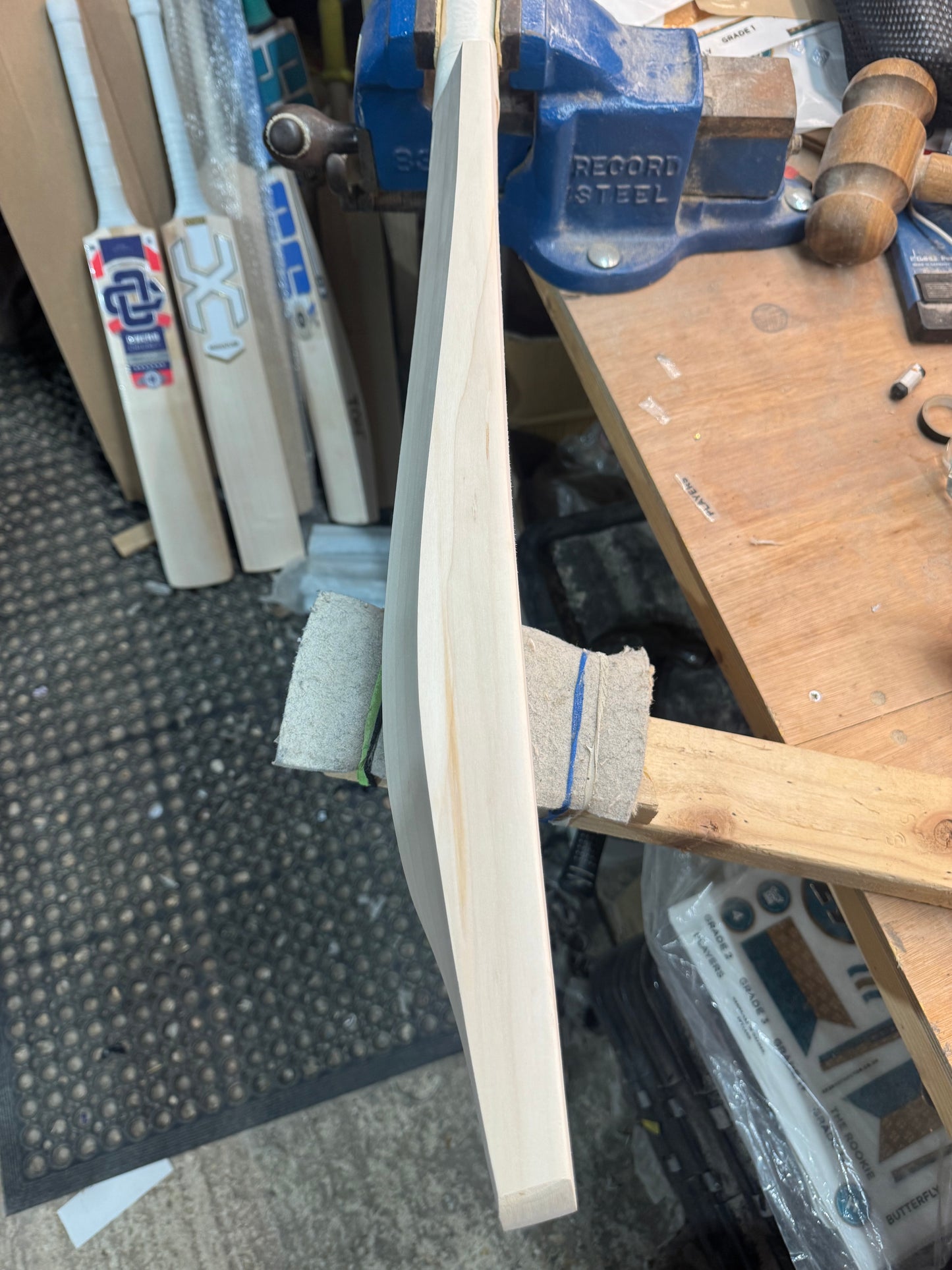 Players Grade, 2lbs 8.4oz Low Middle, OX29 Handmade #501