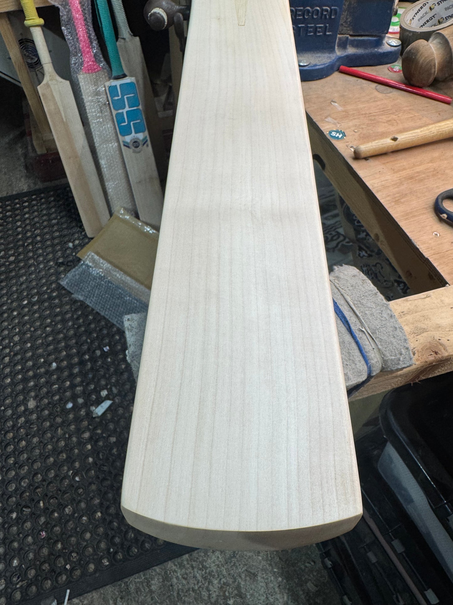 Players Grade, 2lbs 9.5oz Mid-Low Middle, OX29 Handmade #520