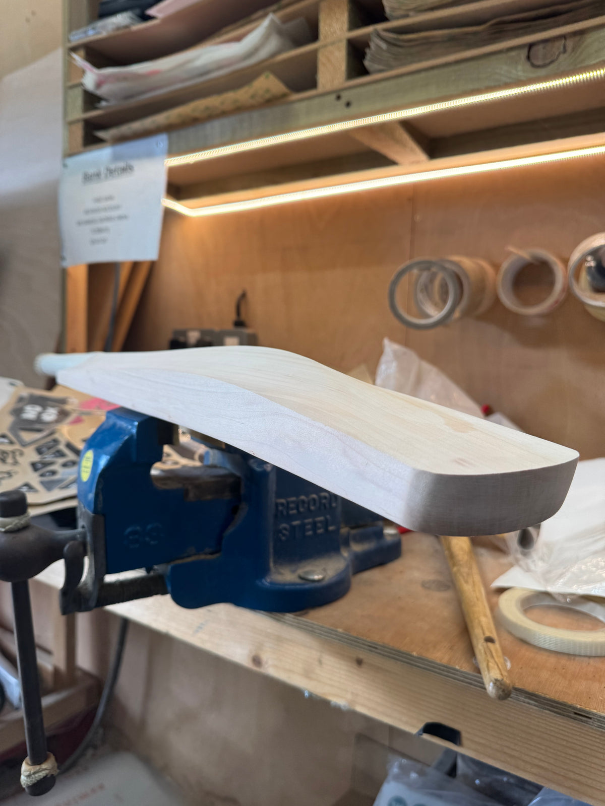 Grade 3, 2lbs 10.5, Mid-Low Middle, OX29 Handmade #561