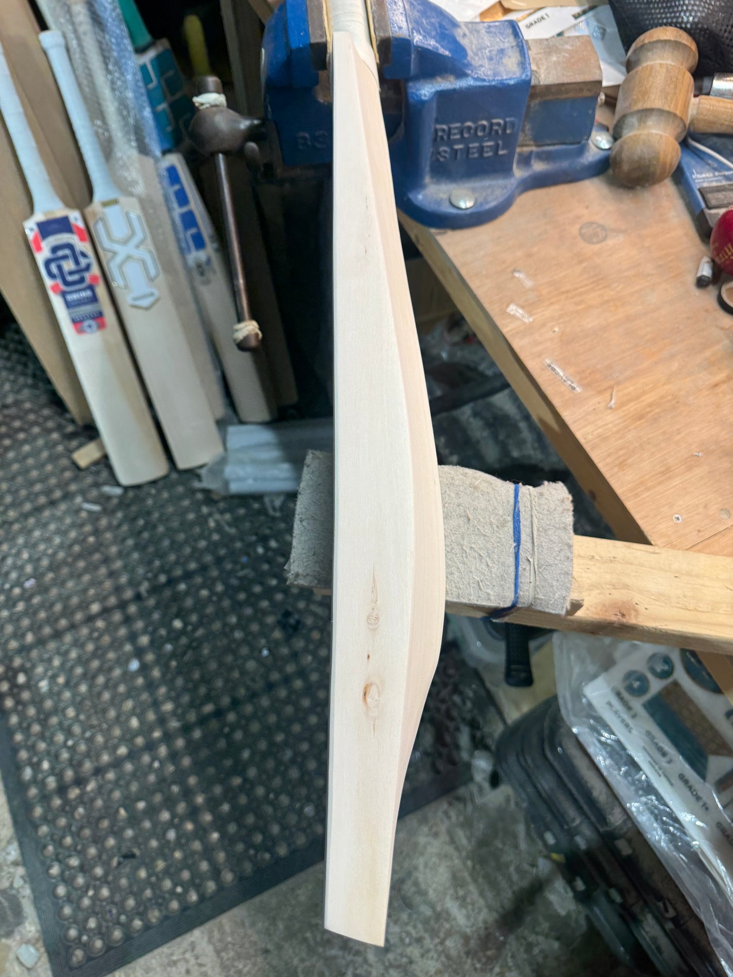Players Grade, 2lbs 8.6oz Mid-Low Middle, OX29 Handmade #504