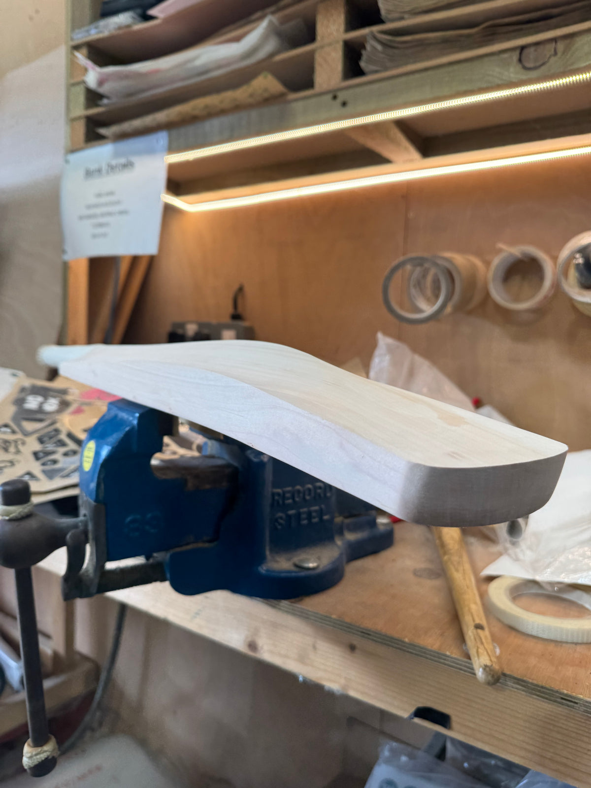 Grade 3, 2lbs 10.5, Mid-Low Middle, OX29 Handmade #561