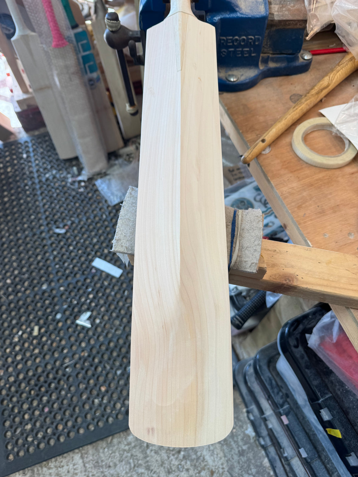 Grade 3, 2lbs 10.5, Mid-Low Middle, OX29 Handmade #561